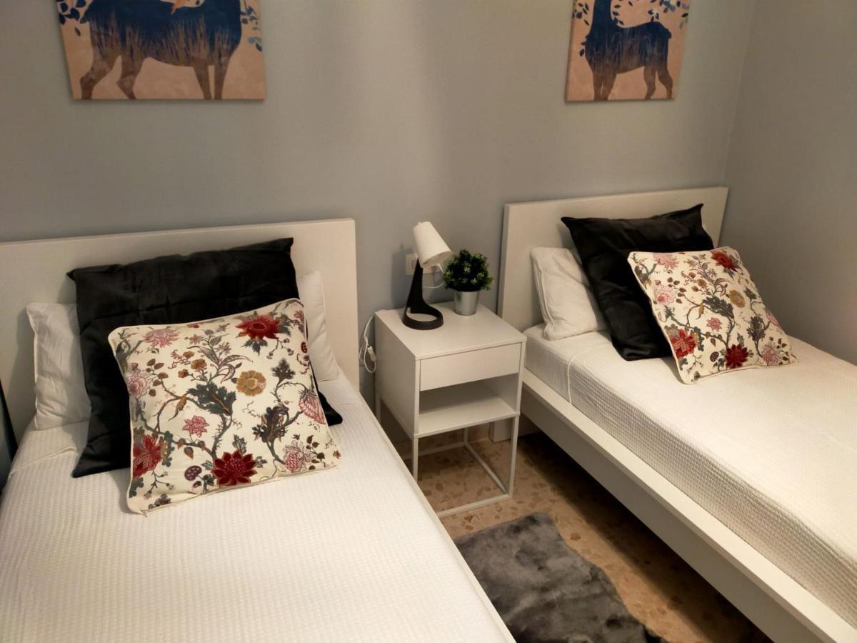 Bastinazo Alohadream - Premium - La Mejor Ubicacion Con Aire Acondicionado, Insonorizacion, Terraza Y Equipamiento En El Puerto De Santa Maria - Grupo De Solo Menores De 25 No Aceptados Salvo Fianza Adicional Extérieur photo